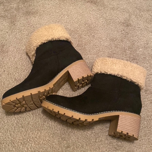 Womens boot - Picture 1 of 5